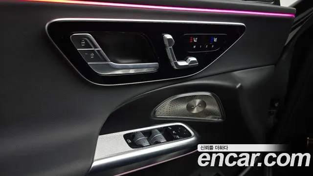 Mercedes-Benz E-Class 2025 — фото 13