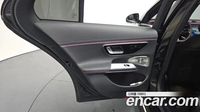 Mercedes-Benz E-Class 2025 — фото 14