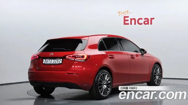 Mercedes-Benz A-Class 2019 — фото 2