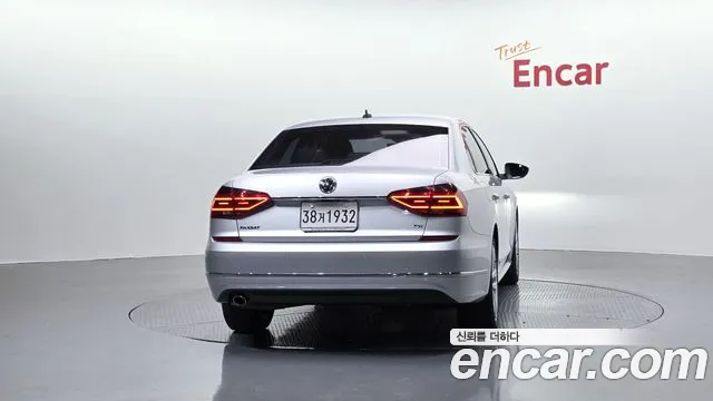Volkswagen Passat 2018 — фото 4