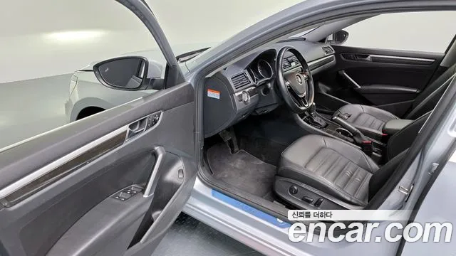 Volkswagen Passat 2018 — фото 13