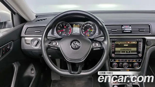 Volkswagen Passat 2018 — фото 19