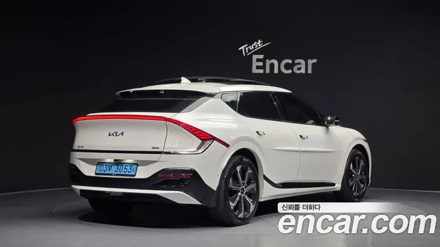Kia EV6 2022 — фото 3