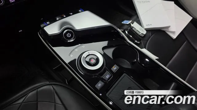 Kia EV6 2022 — фото 9