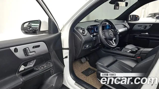 Mercedes-Benz GLB-Class 2021 — фото 13
