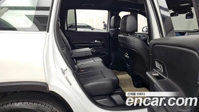 Mercedes-Benz GLB-Class 2021 — фото 18