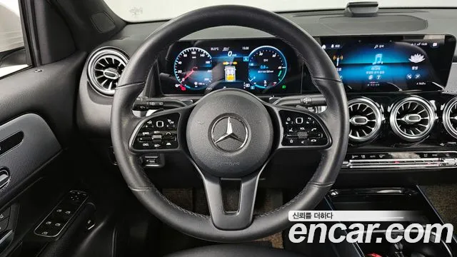 Mercedes-Benz GLB-Class 2021 — фото 19