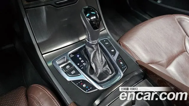 Hyundai Grandeur 2016 — фото 12