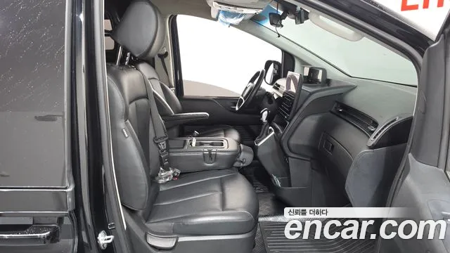 Hyundai Staria 2022 — фото 15