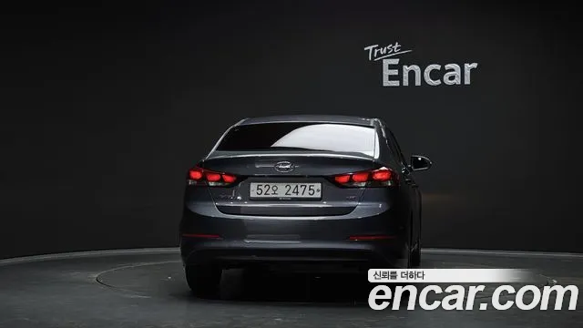 Hyundai AVANTE 2017 — фото 4