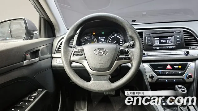 Hyundai AVANTE 2017 — фото 18