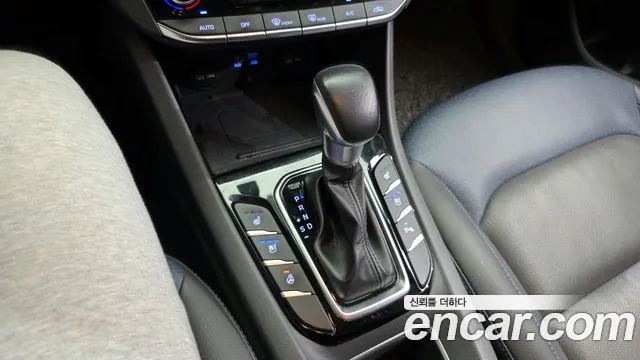 Hyundai Ioniq 2016 — фото 9