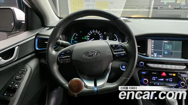 Hyundai Ioniq 2016 — фото 12