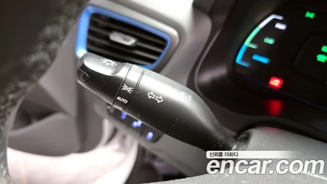Hyundai Ioniq 2016 — фото 15