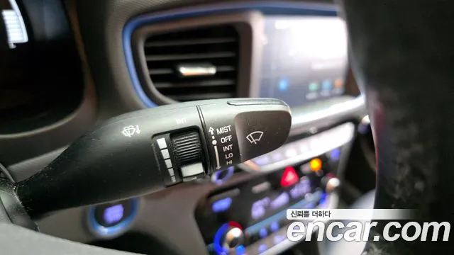 Hyundai Ioniq 2016 — фото 16