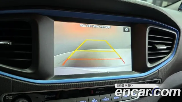 Hyundai Ioniq 2016 — фото 18