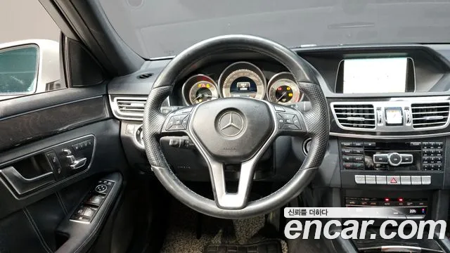 Mercedes-Benz E-Class 2015 — фото 12