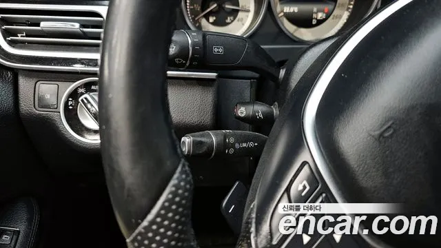 Mercedes-Benz E-Class 2015 — фото 17