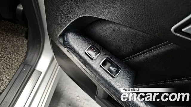 Mercedes-Benz E-Class 2015 — фото 19