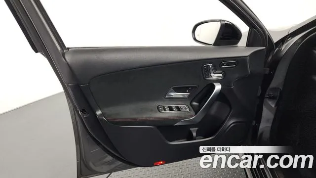 Mercedes-Benz A-Class 2022 — фото 14