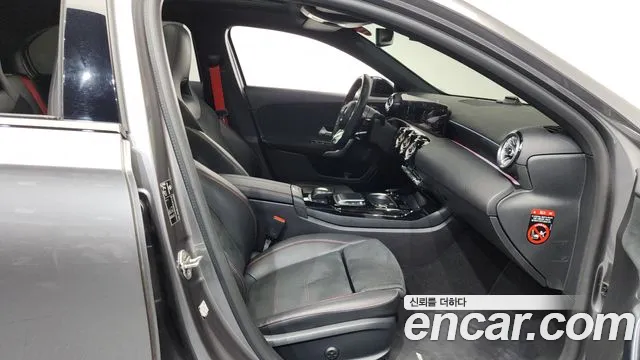 Mercedes-Benz A-Class 2022 — фото 16