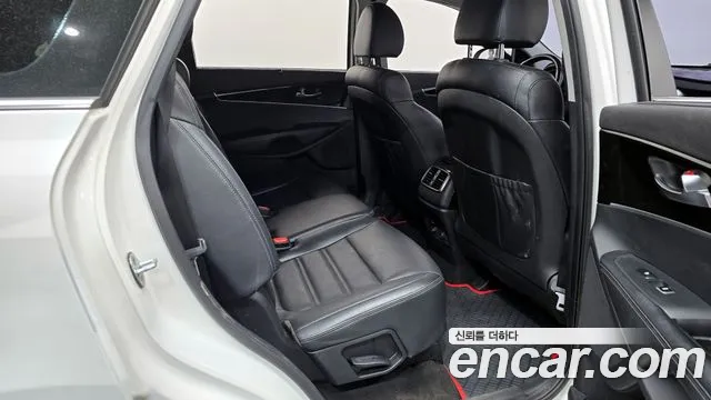 Kia Sorento 2018 — фото 11