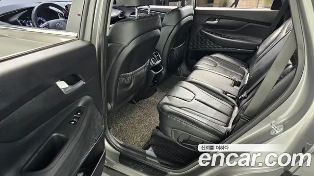 Hyundai Santafe 2019 — фото 11