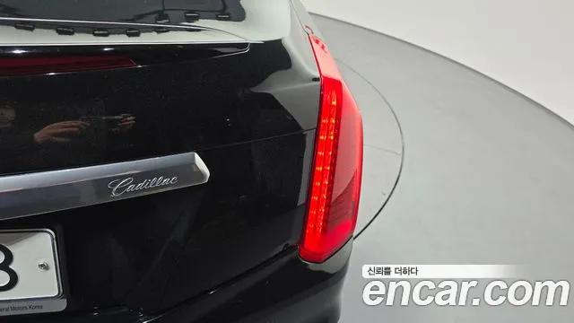 Cadillac CTS 2018 — фото 9