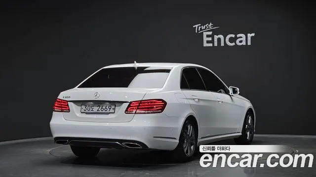 Mercedes-Benz E-Class 2015 — фото 2