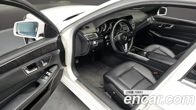 Mercedes-Benz E-Class 2015 — фото 11