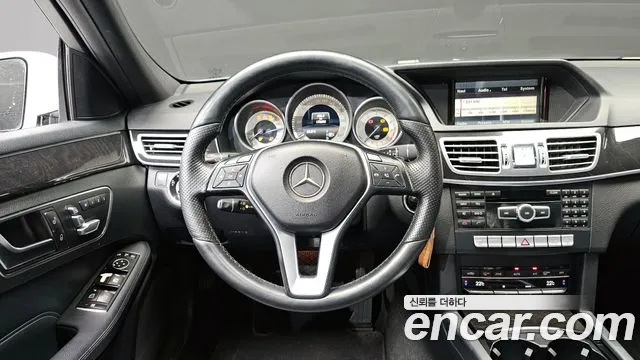 Mercedes-Benz E-Class 2015 — фото 12