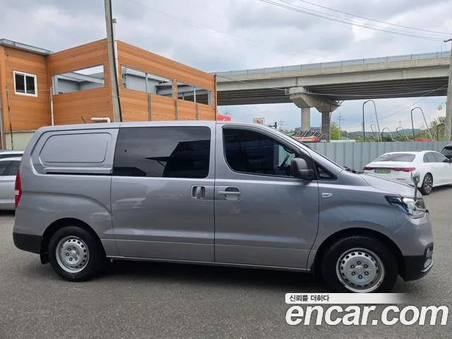 Hyundai Starex 2019 — фото 3