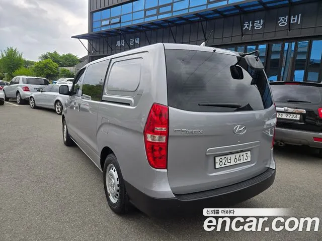 Hyundai Starex 2019 — фото 6