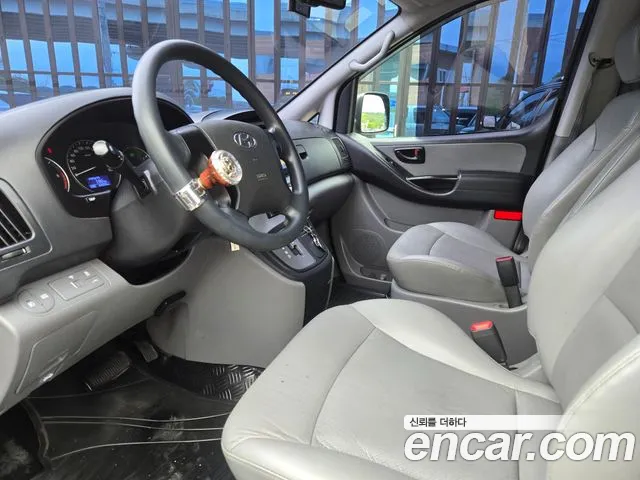 Hyundai Starex 2019 — фото 13