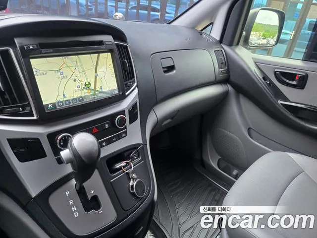 Hyundai Starex 2019 — фото 14