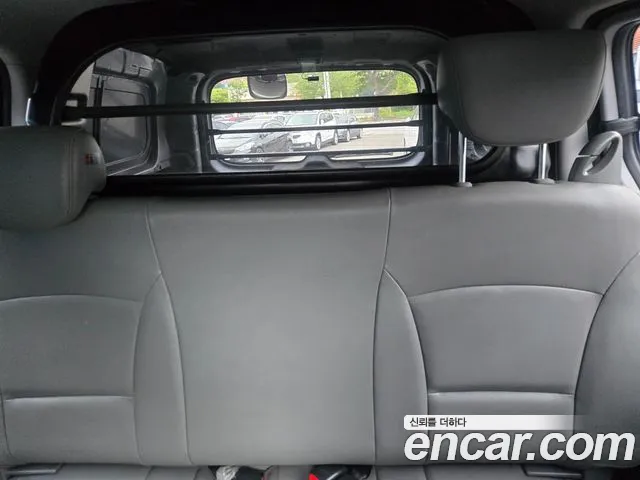 Hyundai Starex 2019 — фото 17
