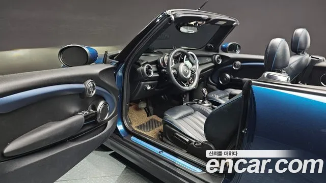 Mini Cooper Convertible 2020 — фото 10