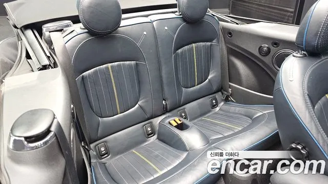Mini Cooper Convertible 2020 — фото 12