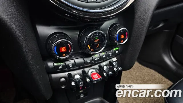 Mini Cooper Convertible 2020 — фото 19