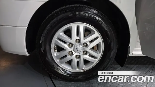 Hyundai Starex 2017 — фото 5
