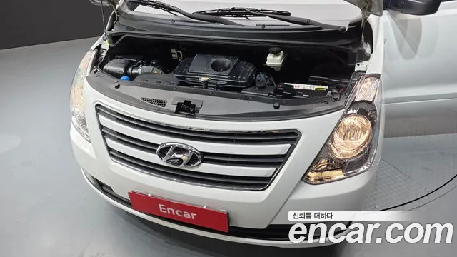 Hyundai Starex 2017 — фото 6
