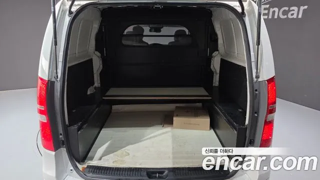 Hyundai Starex 2017 — фото 20