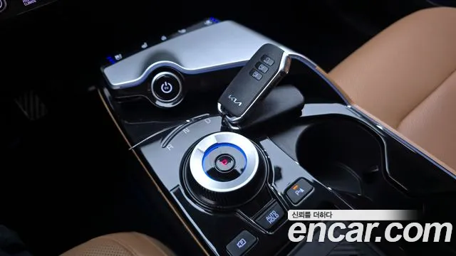 Kia EV6 2023 — фото 12