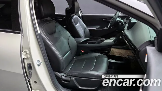 Kia EV6 2025 — фото 12