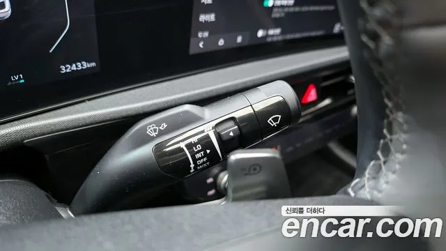 Kia EV6 2025 — фото 17