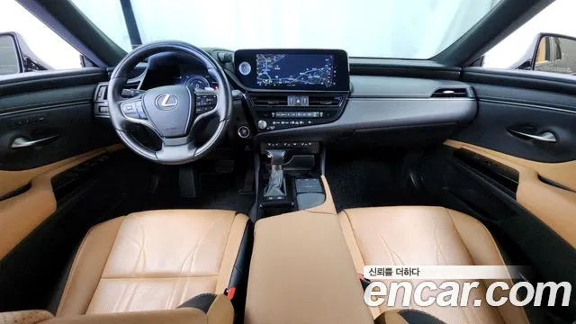 Lexus ES 2022 — фото 10