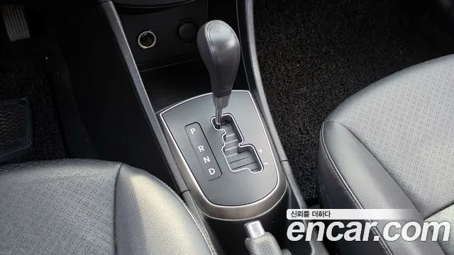 Hyundai Accent 2015 — фото 9