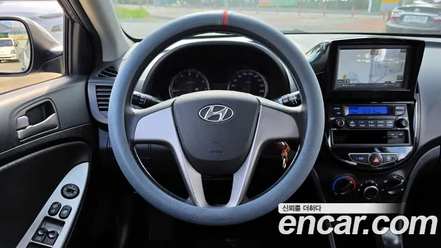 Hyundai Accent 2015 — фото 12