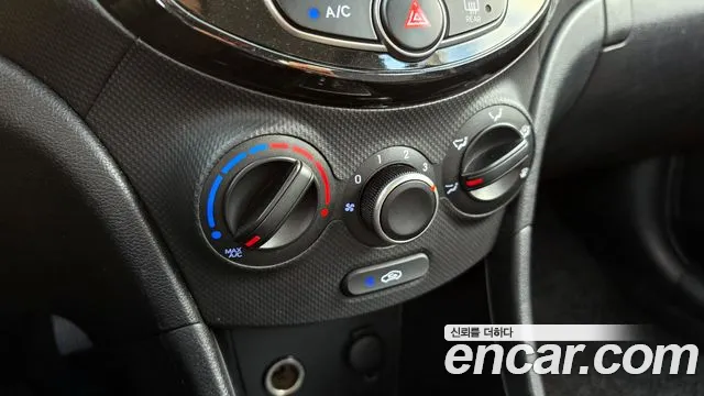Hyundai Accent 2015 — фото 19