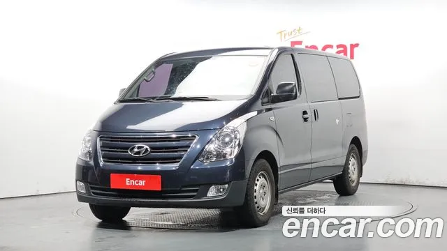 Hyundai Starex 2017 — фото 1